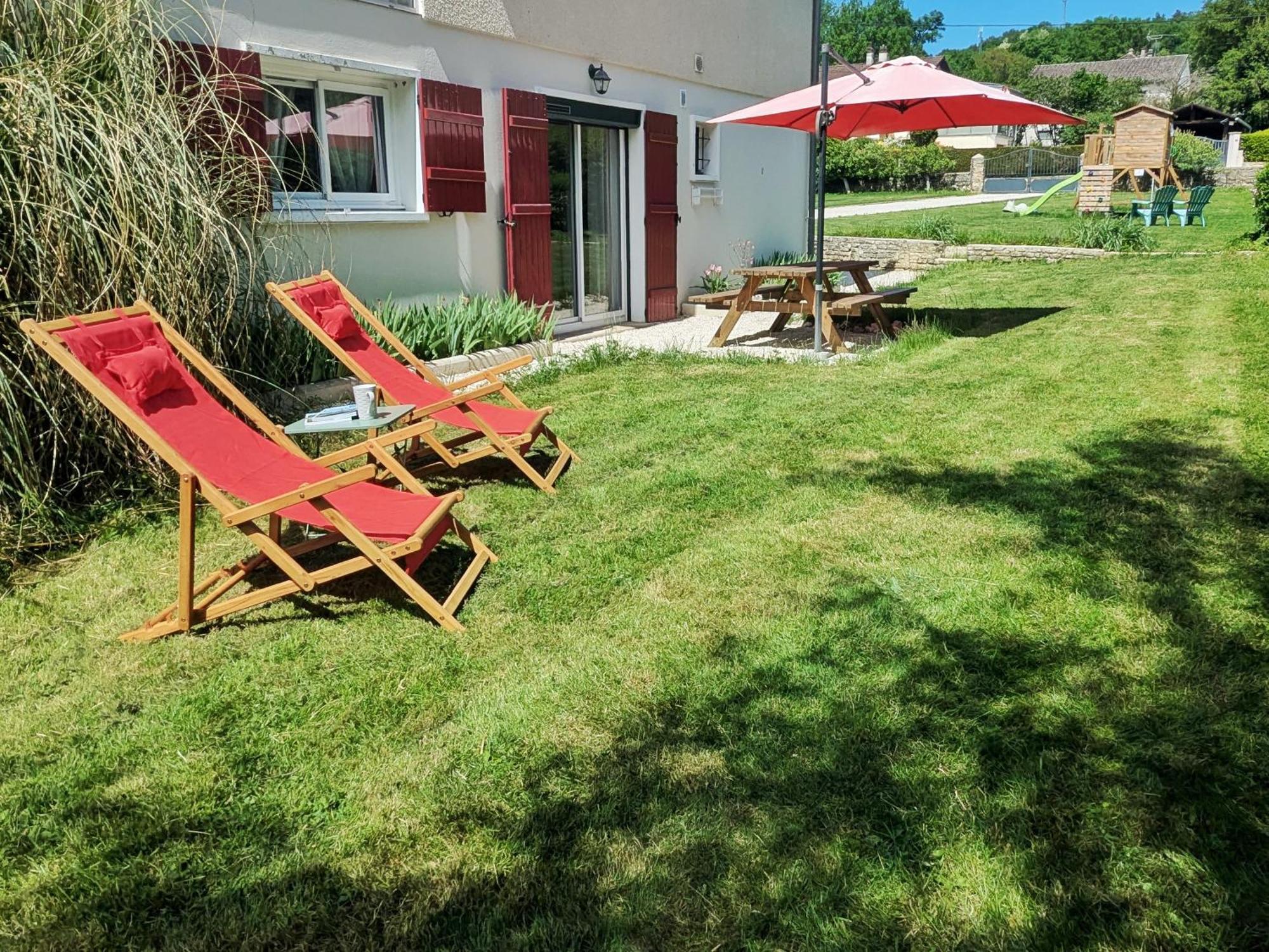 Fain-Les-Montbard Au 10 Le Long Du Canal מראה חיצוני תמונה